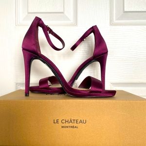 Le Chateau shoes NWT